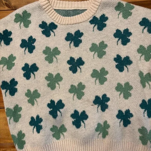 St. Patrick's Day Sweater Women's Large - Picture 2 of 3